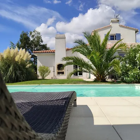 Escale A D'hotes 4 Epis