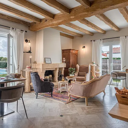 Escale A D'hotes 4 Epis * بورنيك