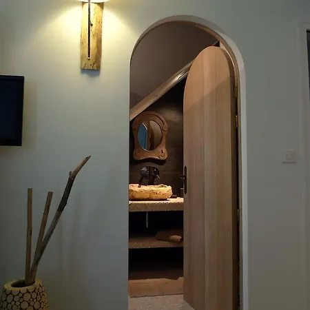 Escale A D'hotes 4 Epis