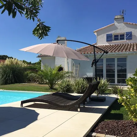 Escale A D'hotes 4 Epis بورنيك