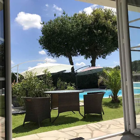 Escale A D'hotes 4 Epis *